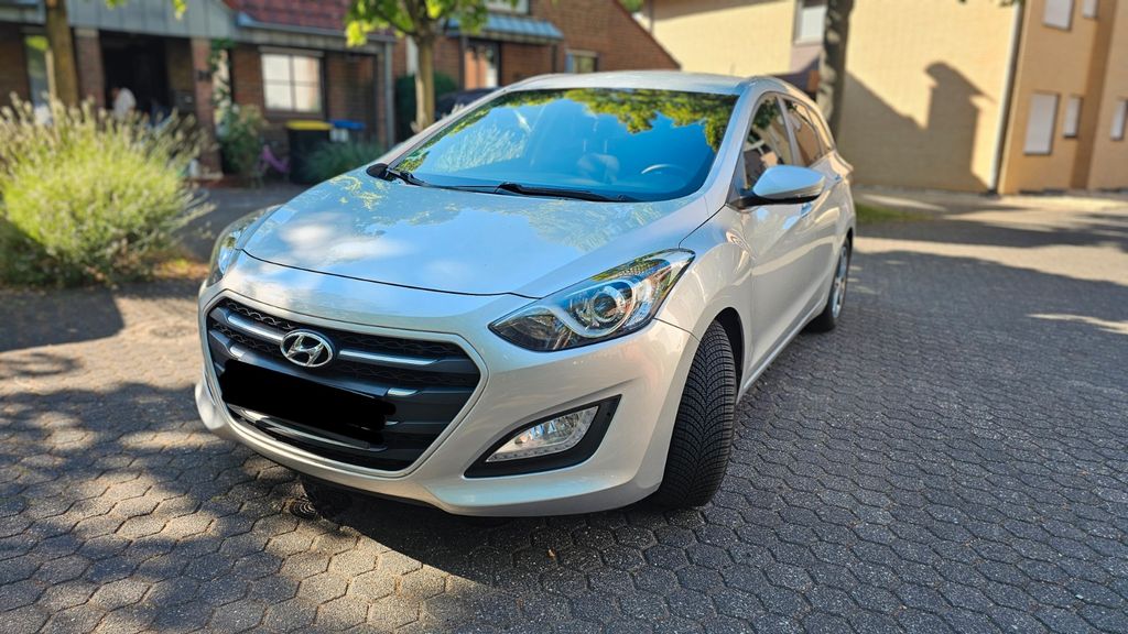 Hyundai i30 199.000 km 6.500 &euro; Hürth 50354