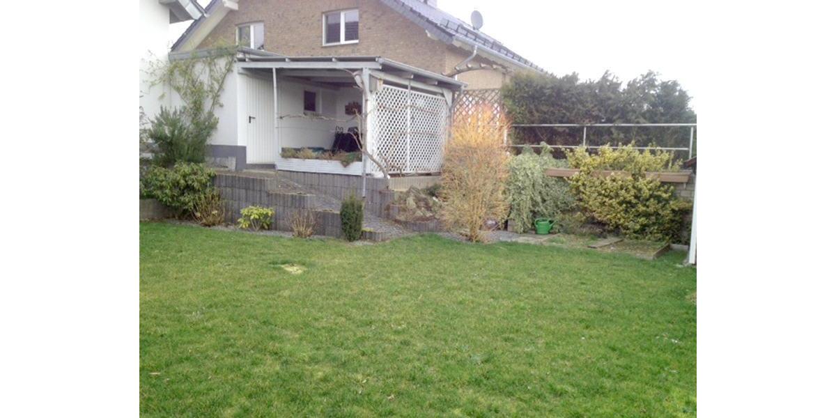 Etagenwohnung Erftstadt - 3 Zimmer, 102 m&sup2;, 1.450&euro; | Angebot:25991758