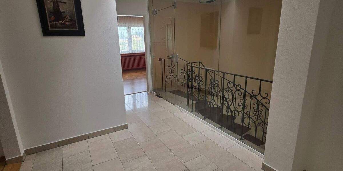 Einfamilienhaus Frechen Habbelrath - 8 Zimmer, 364 m&sup2;, 850.000&euro; | Angebot:25802450