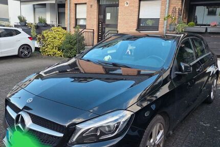 Mercedes-Benz 190 119.406 km 13.600 &euro; KÖLN 51107