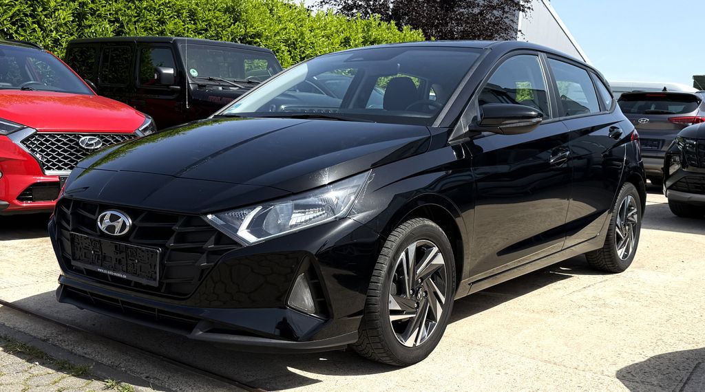 Hyundai i20 43.856 km 13.590 &euro; Düren 52351