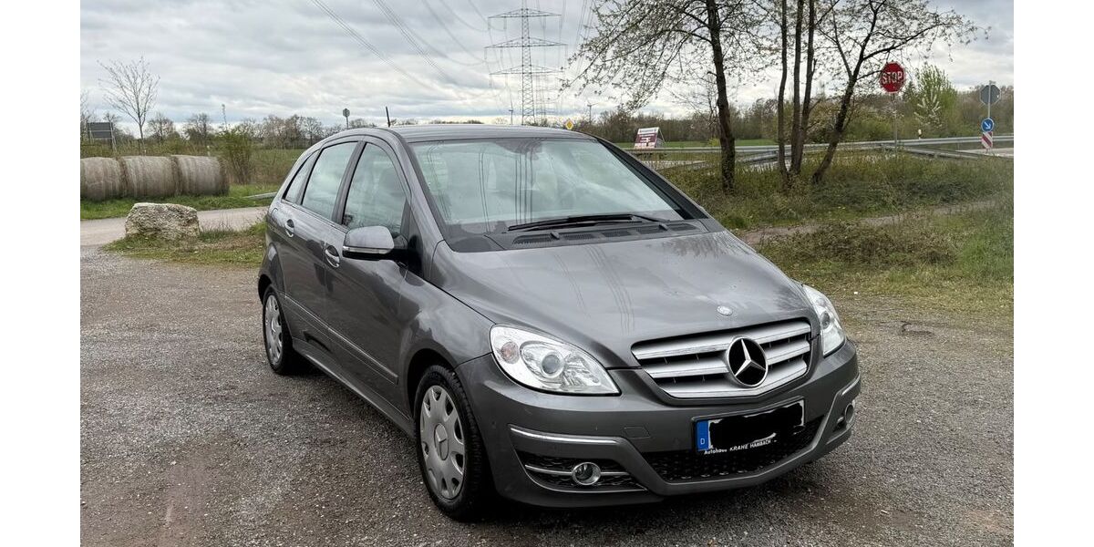 Mercedes-Benz B 200 103.534 km 8.600 &euro; Niederzier 52382