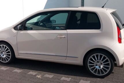 Seat Mii 84.000 km 9.990 &euro; Köln 50737