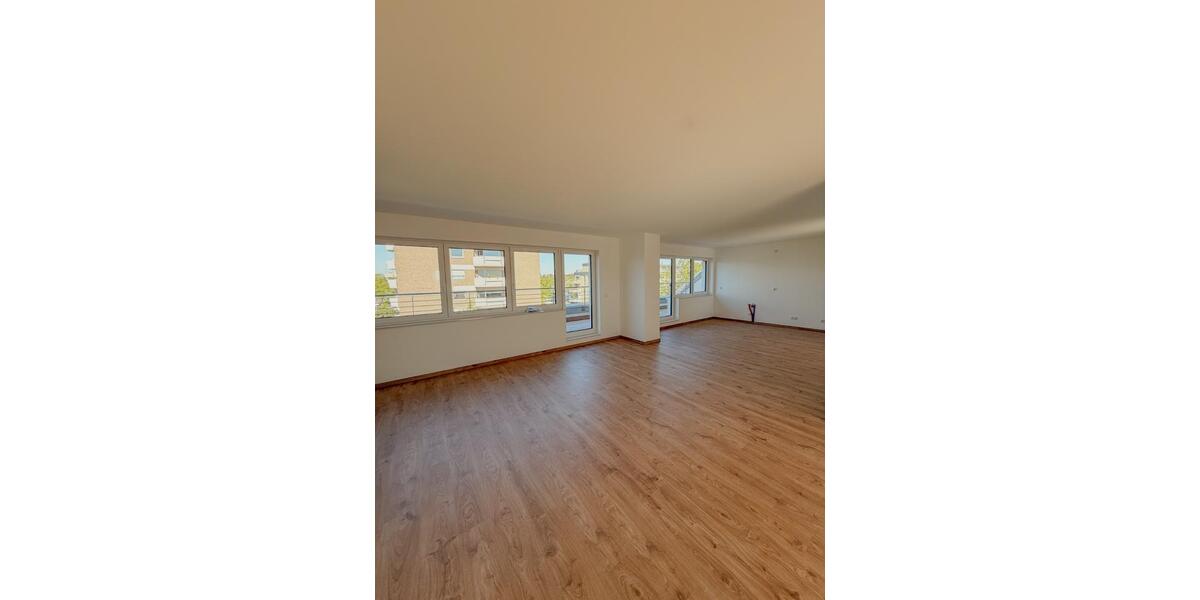 Dachgeschoßwohnung Euskirchen - 3 Zimmer, 131 m&sup2;, 1.375&euro; | Angebot:26618141