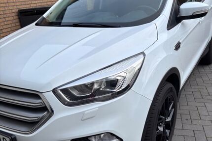 Ford Kuga 164.500 km 13.500 &euro; Dormagen 41542