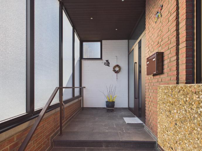 Etagenwohnung Erftstadt - 4 Zimmer, 153 m&sup2;, 1.600&euro; | Angebot:25500382