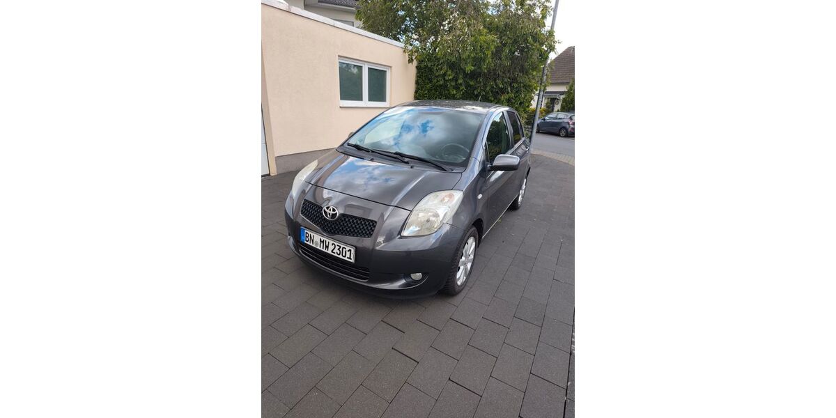 Toyota Yaris 131.283 km 2.975 &euro; Weilerswist 53919