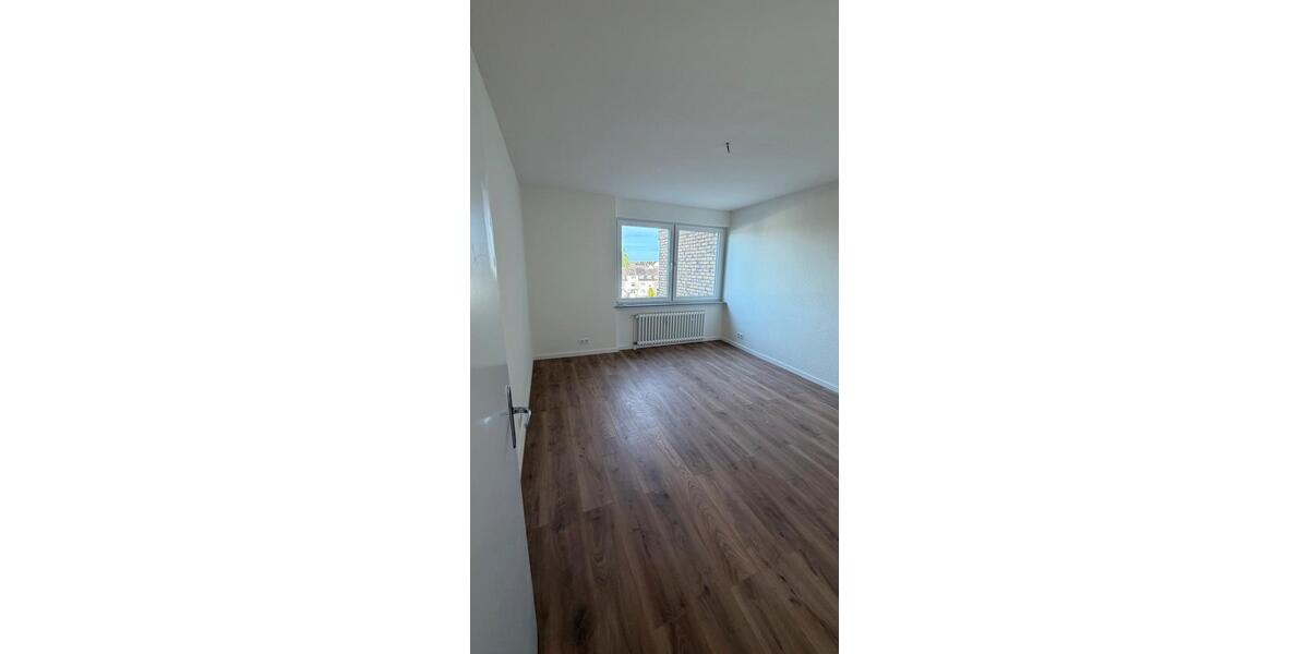 Etagenwohnung Köln Mülheim - 3 Zimmer, 86 m&sup2;, 1.550&euro; | Angebot:25646361