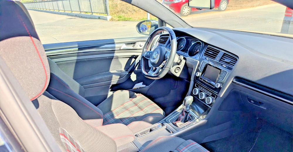 VW Golf VII GTI 111.800 km 18.200 &euro; Köln 50667