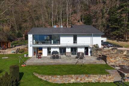 Haus Kreuzau - 7 Zimmer, 280 m&sup2;, 775.000&euro; | Angebot:25509882