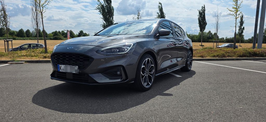 Ford Focus 101.532 km 14.900 &euro; Köln 50767