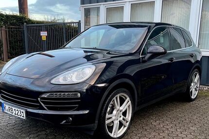 Porsche Cayenne 218.800 km 14.999 &euro; Köln 50933