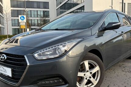 Hyundai i40 178.000 km 6.999 &euro; Köln (Ostheim) 51107