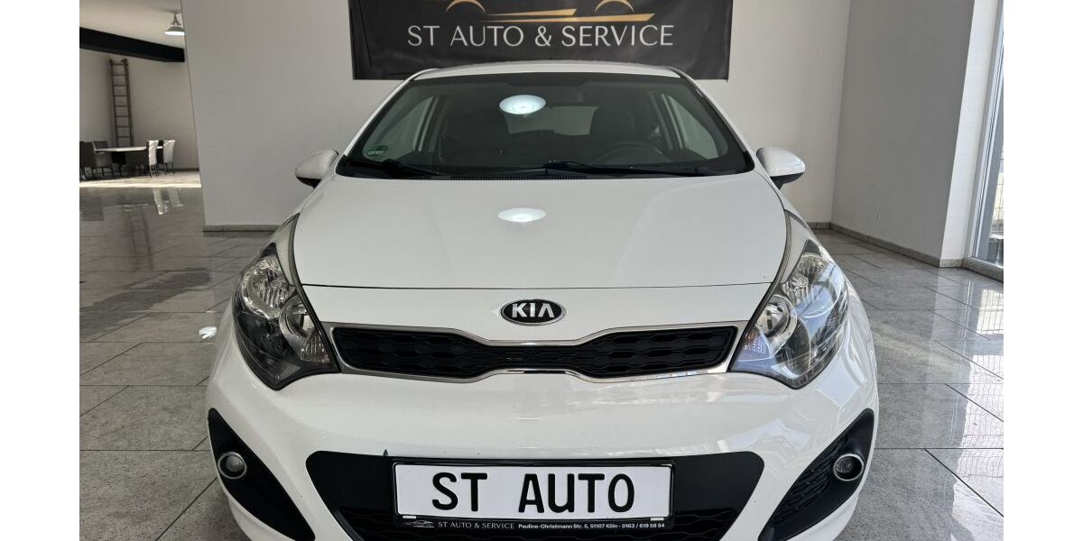 Kia Rio 186.437 km 4.490 &euro; Köln 51107