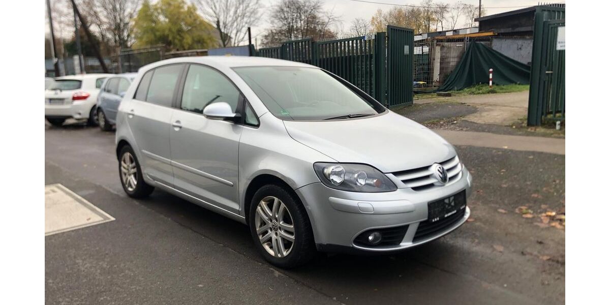 VW Golf 136.000 km 2.999 &euro; Köln 50739