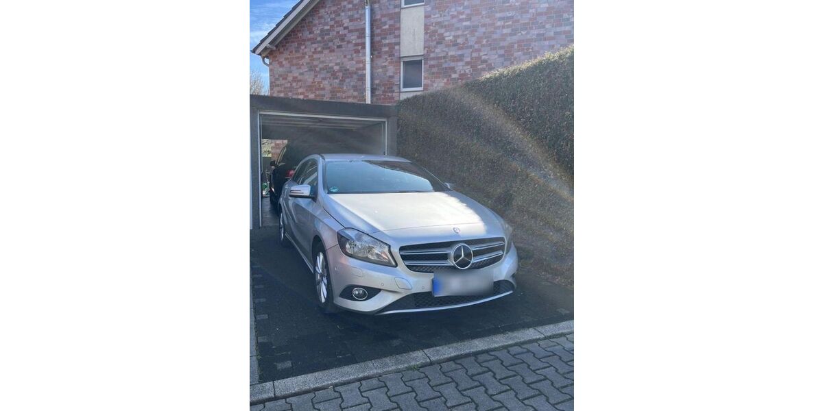 Mercedes-Benz 200 107.000 km 12.000 &euro; Titz 52445