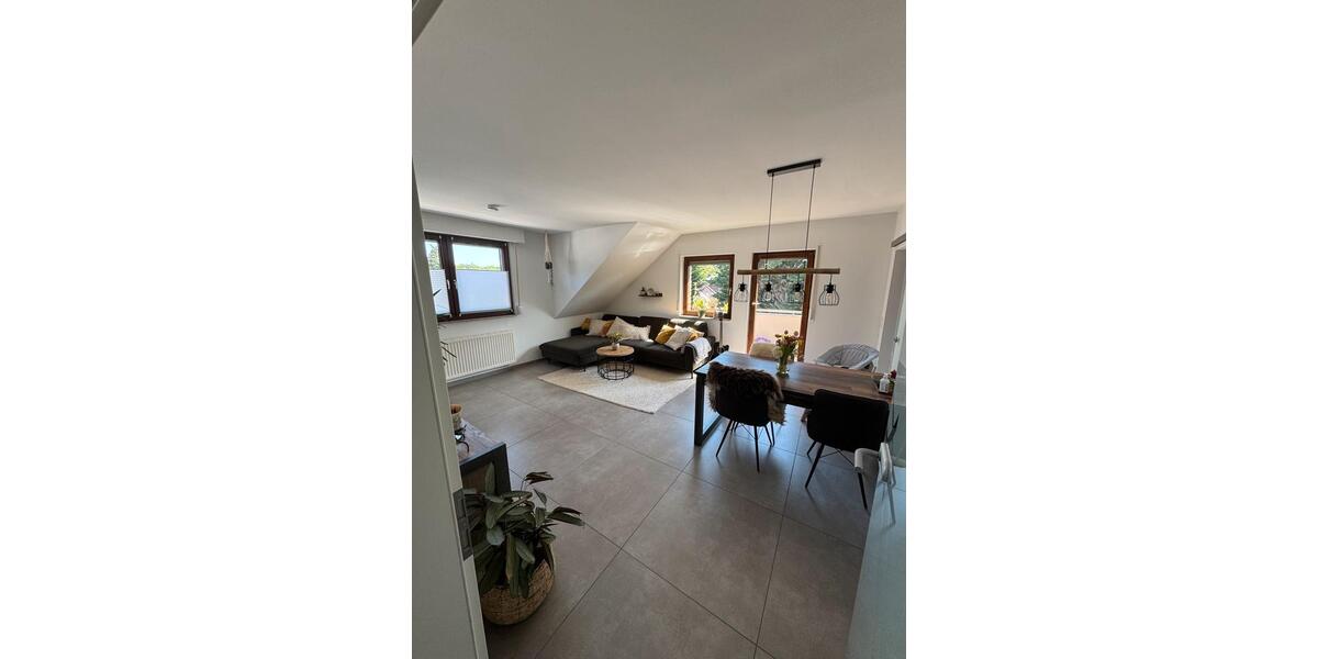 Dachgeschoßwohnung Düren Mariaweiler-Hoven - 3 Zimmer, 71 m&sup2;, 220.000&euro; | Angebot:26775343