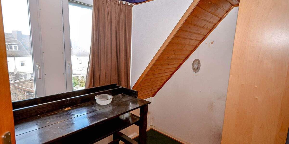 Einfamilienhaus Brühl - 6 Zimmer, 135 m&sup2;, 298.000&euro; | Angebot:25709861