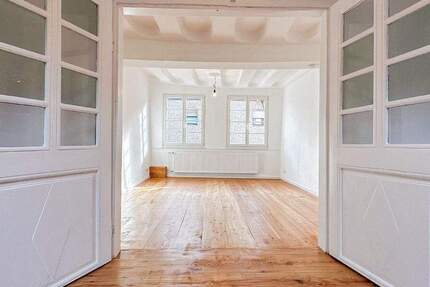 Haus Euskirchen Flamersheim - 7 Zimmer, 190 m&sup2;, 2.280&euro; | Angebot:25695611