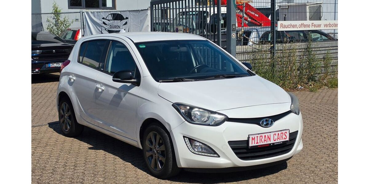 Hyundai i20 141.490 km 3.850 &euro; Düren 52353
