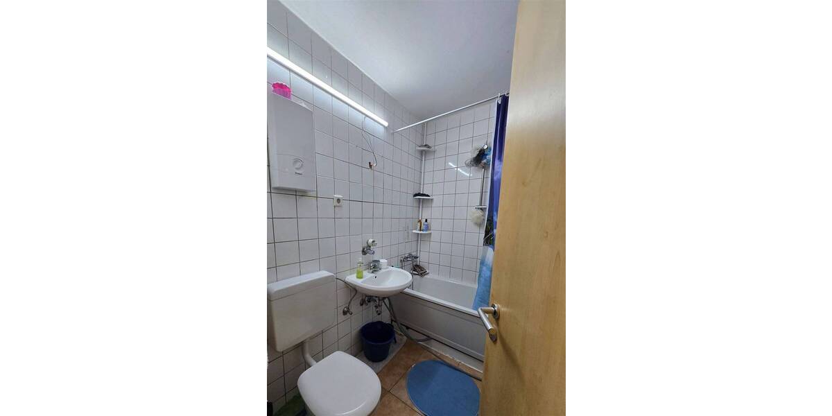 Etagenwohnung Leverkusen Wiesdorf - 3 Zimmer, 81 m&sup2;, 180.000&euro; | Angebot:25773574