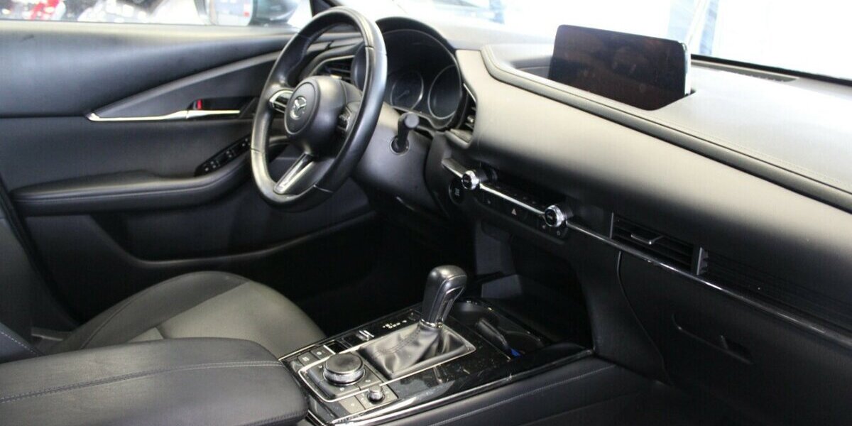 Mazda CX-30 e-SKYACTIV - Drive EXCLUSIVE-LINE 37.610 km 22.980 &euro; Euskirchen 53881