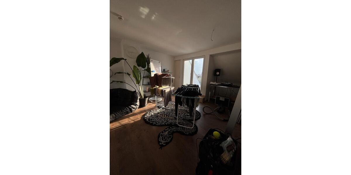 Dachgeschoßwohnung Köln Nippes - 3 Zimmer, 120 m&sup2;, 1.720&euro; | Angebot:25967558