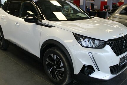 Peugeot 2008 PureTech 130 GT 70.903 km 15.980 &euro; Euskirchen 53881