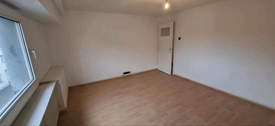 Dachgeschoßwohnung Köln Kalk - 3 Zimmer, 78 m&sup2;, 1.600&euro; | Angebot:25658349