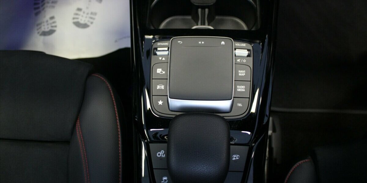 Mercedes-Benz A 45 AMG 4Matic + AMG Speedshift DCT 8G 36.341 km 43.980 &euro; Euskirchen 53881