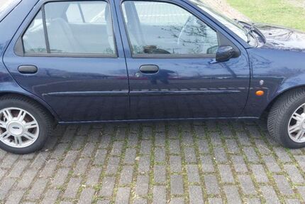 Ford Fiesta 59.000 km 2.000 &euro; Köln 51105