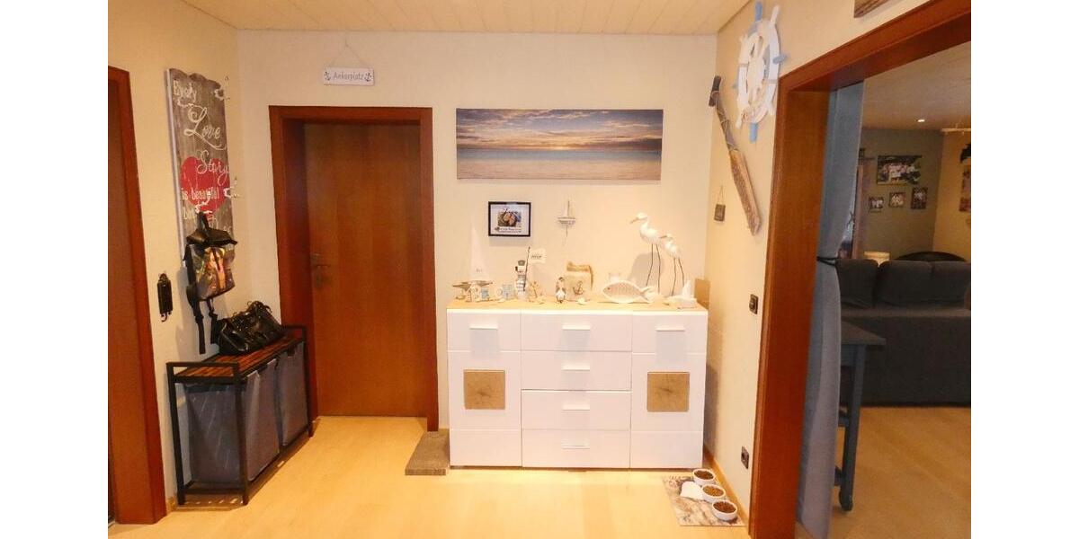 Etagenwohnung Leverkusen - 3 Zimmer, 111 m&sup2;, 980&euro; | Angebot:24353620