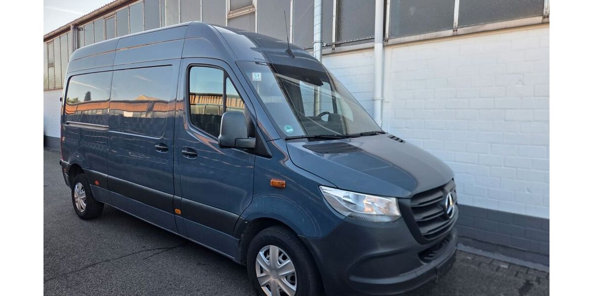Mercedes-Benz Sprinter 177.000 km 11.250 &euro; Köln 51149
