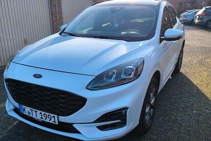 Ford Kuga 92.000 km 22.100 &euro; Köln 50765