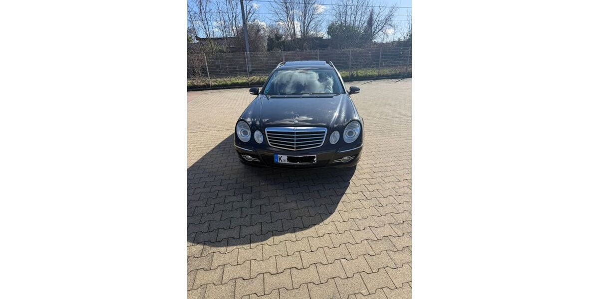 Mercedes-Benz E 220 240.000 km 6.690 &euro; Köln 51063
