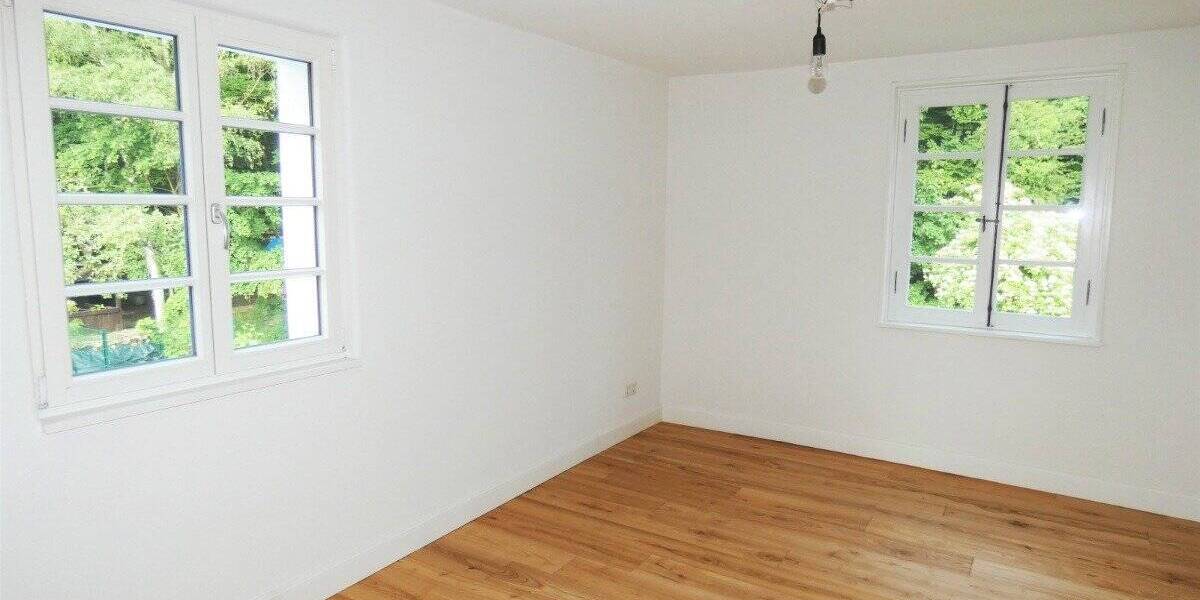 Einfamilienhaus Köln Dünnwald - 6 Zimmer, 240 m&sup2;, 3.500&euro; | Angebot:25728027