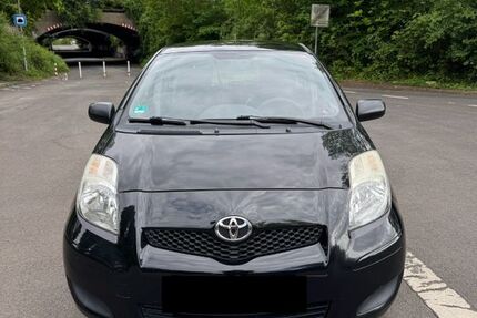 Toyota Yaris 165.000 km 2.990 &euro; Köln 50678
