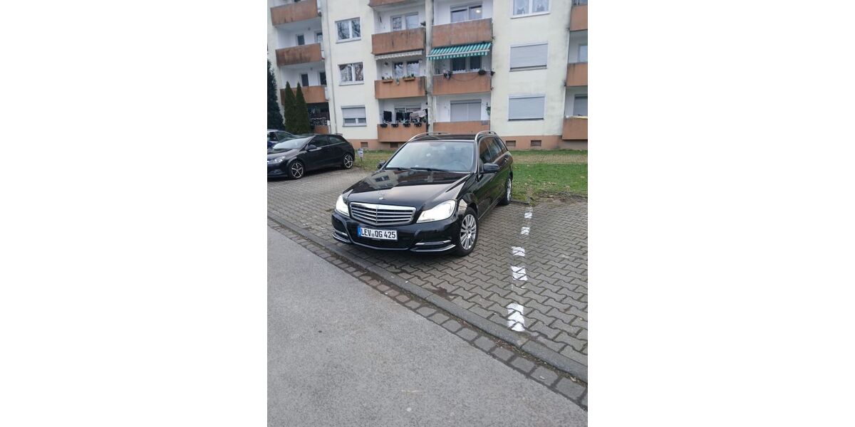 Mercedes-Benz C 220 197.000 km 6.200 &euro; Leverkusen 51373