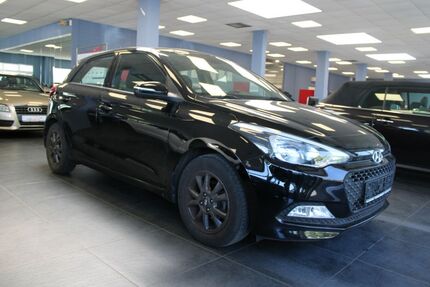 Hyundai i20 83.709 km 9.480 &euro; Euskirchen 53881