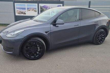 Tesla Model Y 17.420 km 28.999 &euro; Bornheim 53332