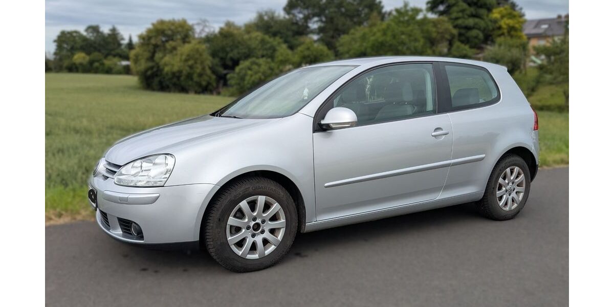 VW Golf 107.800 km 4.800 &euro; Niederkassel 53859