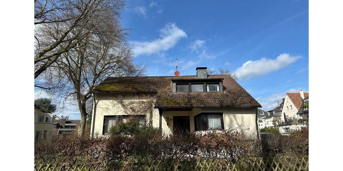 Etagenwohnung Köln Mülheim - 3 Zimmer, 100 m&sup2;, 1.100&euro; | Angebot:25590253