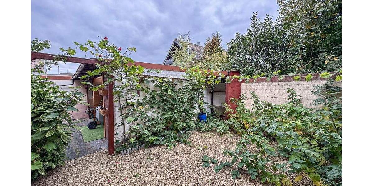 Doppelhaushälfte Zülpich Geich - 8 Zimmer, 183 m&sup2;, 275.000&euro; | Angebot:25709839