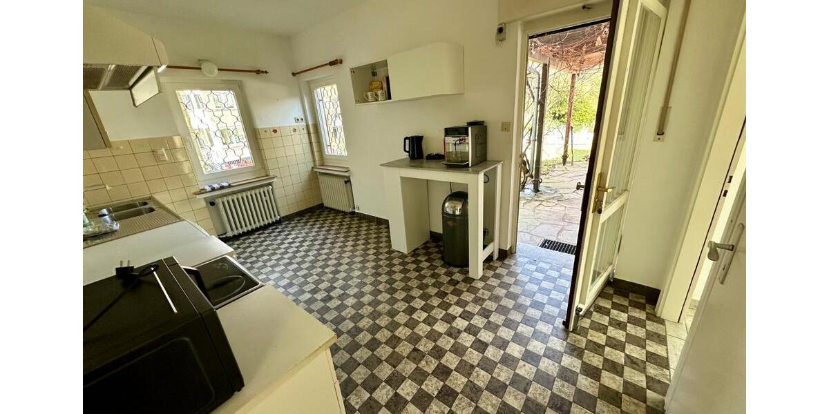 Etagenwohnung Köln Mülheim - 3 Zimmer, 100 m&sup2;, 1.100&euro; | Angebot:25590253