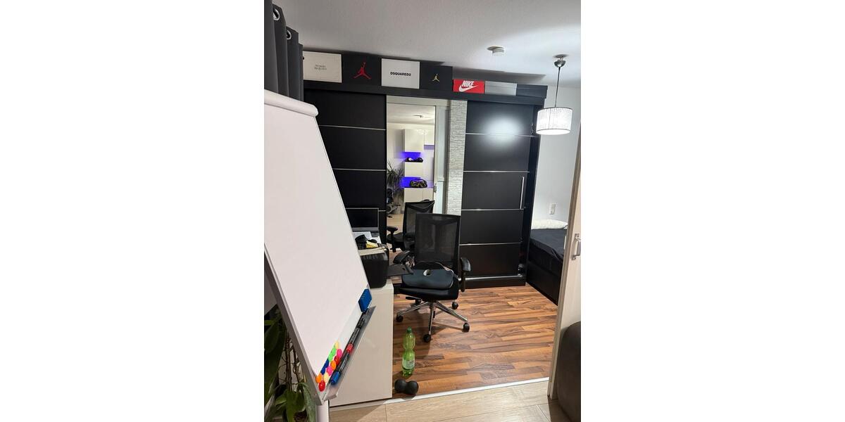 Dachgeschoßwohnung Köln Ehrenfeld - 1 Zimmer, 50 m&sup2;, 1.200&euro; | Angebot:25760090