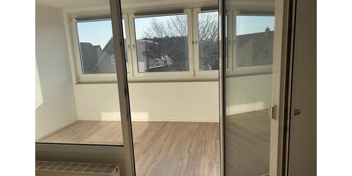 Dachgeschoßwohnung Bornheim - 2 Zimmer, 58 m&sup2;, 695&euro; | Angebot:25880061