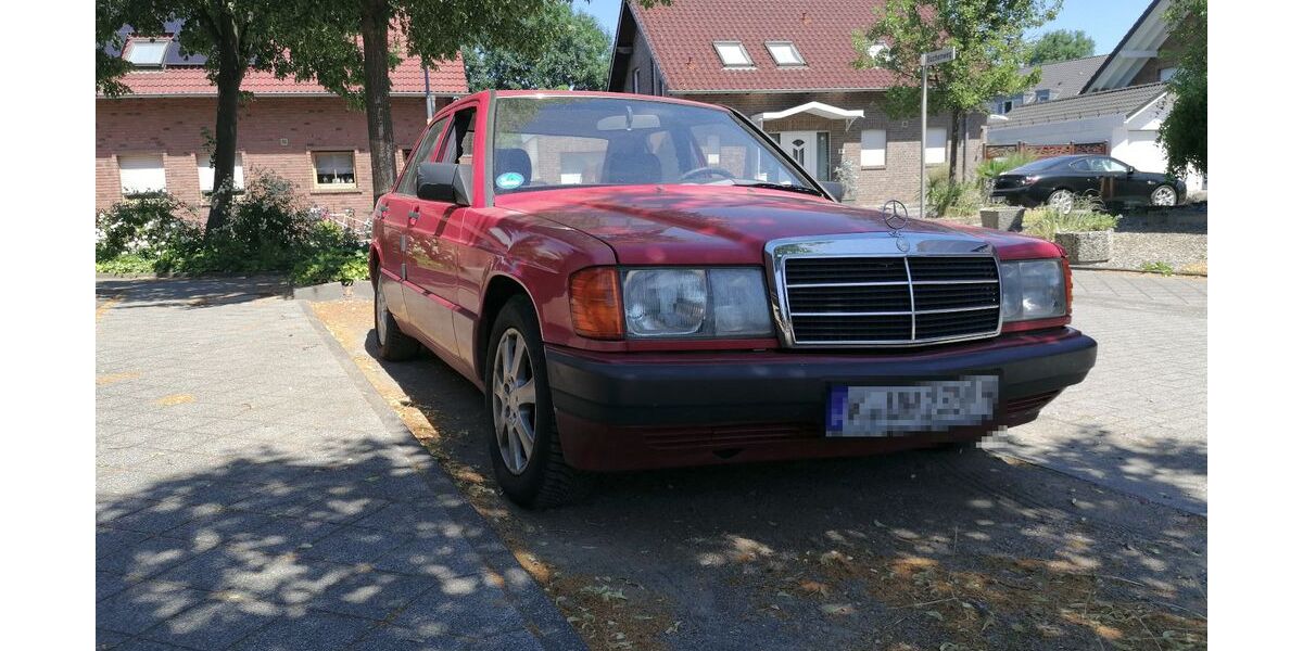 Mercedes-Benz 190 218.192 km 1.300 &euro; Inden 52459