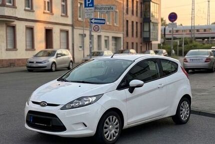 Ford Fiesta 244.000 km 1.999 &euro; Düren 52355
