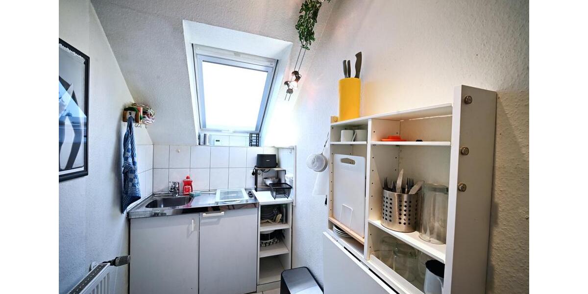 Dachgeschoßwohnung Brühl - 3 Zimmer, 30 m&sup2;, 695&euro; | Angebot:24837951