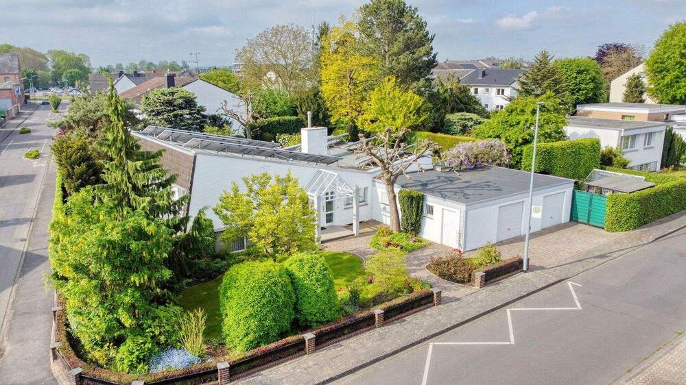 Einfamilienhaus Erftstadt Lechenich - 8 Zimmer, 205 m&sup2;, 1.150.000&euro; | Angebot:25666517